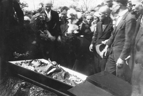Похорони Миколи Хвильового (15 травня 1933 року).