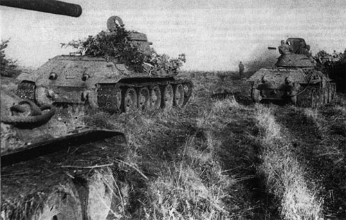 Выход на позиции танков Т-34-76. Андрей Парамонов. ПОСЛЕДНЯЯ БИТВА ЗА ХАРЬКОВ. «Таланты советских полководцев или какой ценой был освобожден Харьков»