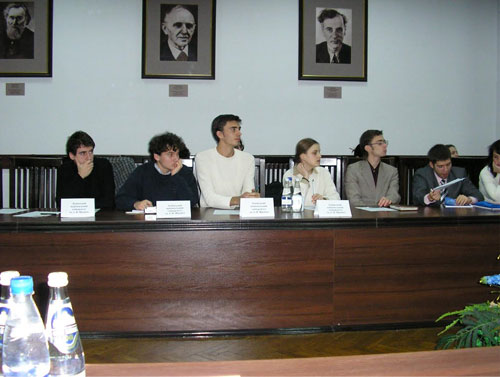 Зліва направо: Богдан Сольчаник, Данило Ільницький, Юрій Римашевський, Божена Пеленська-Закалюжна, представники ХНУ